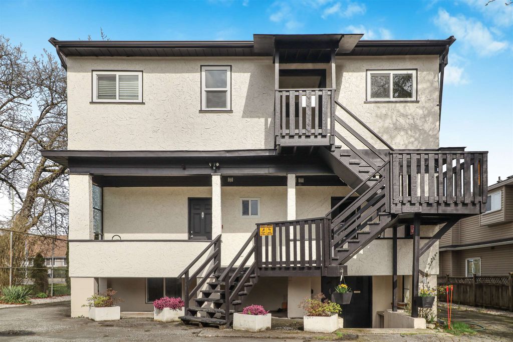 7365 Canada Way BurnabyBurnaby