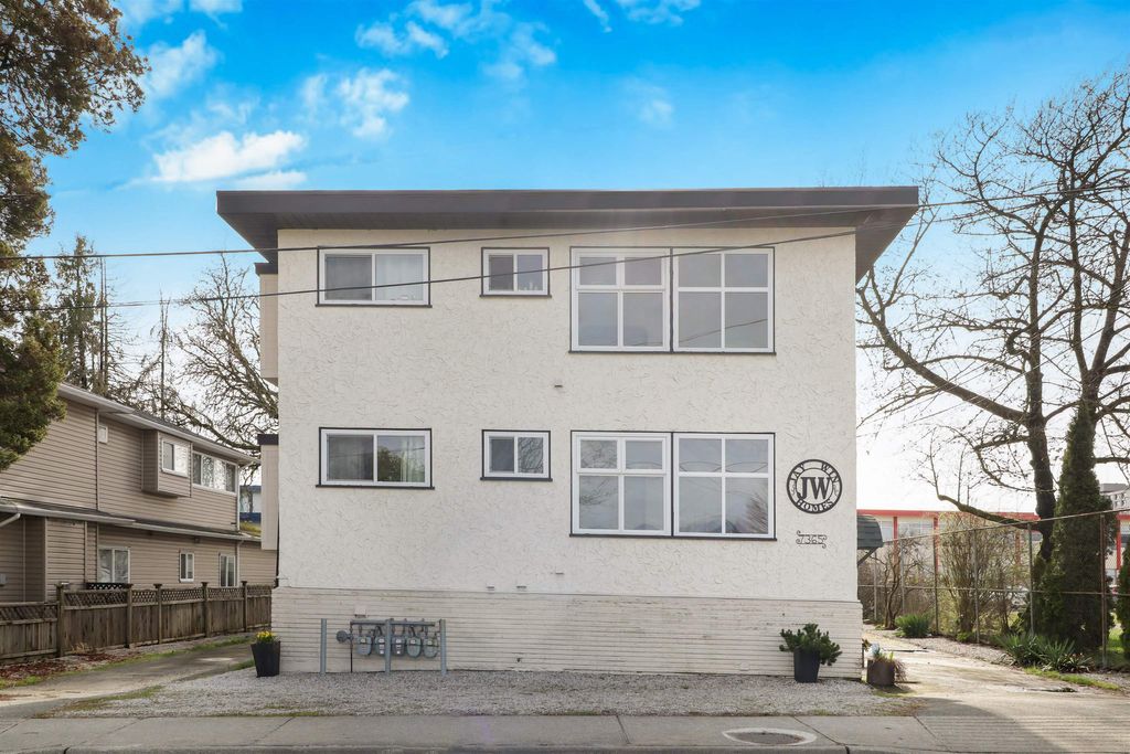 7365 Canada Way BurnabyBurnaby