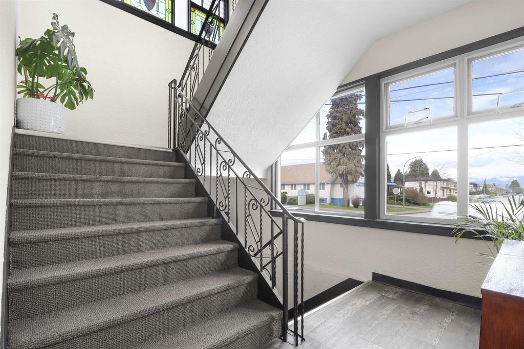7365 Canada Way BurnabyBurnaby