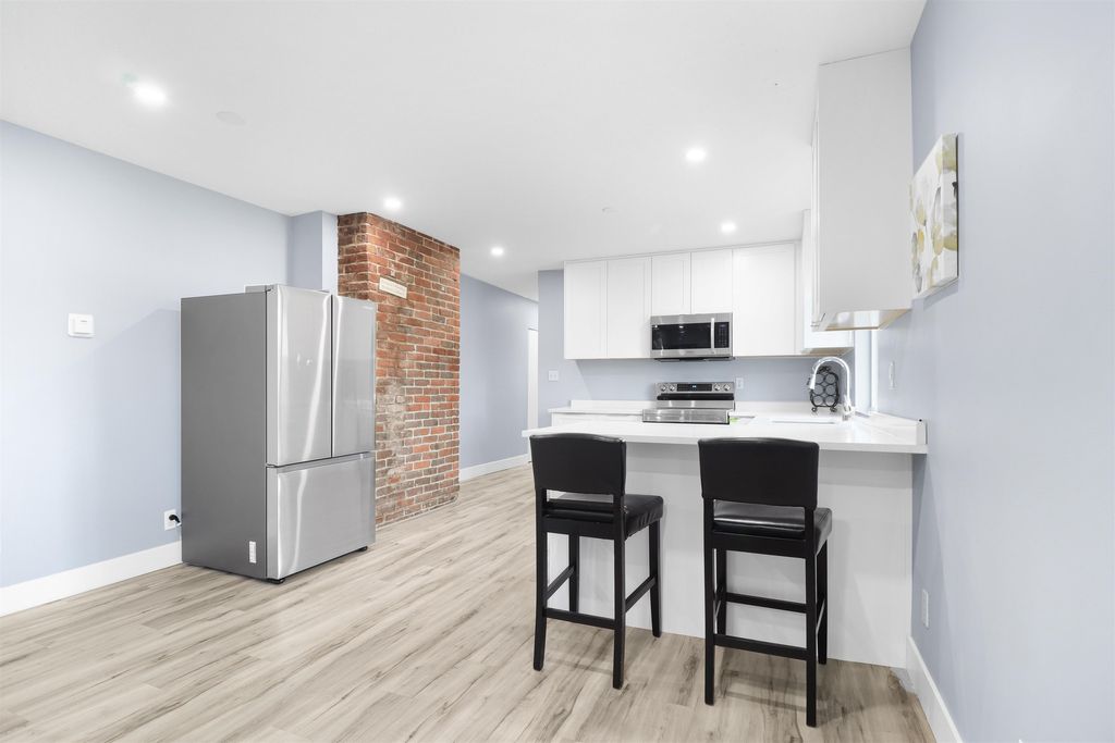 7365 Canada Way BurnabyBurnaby