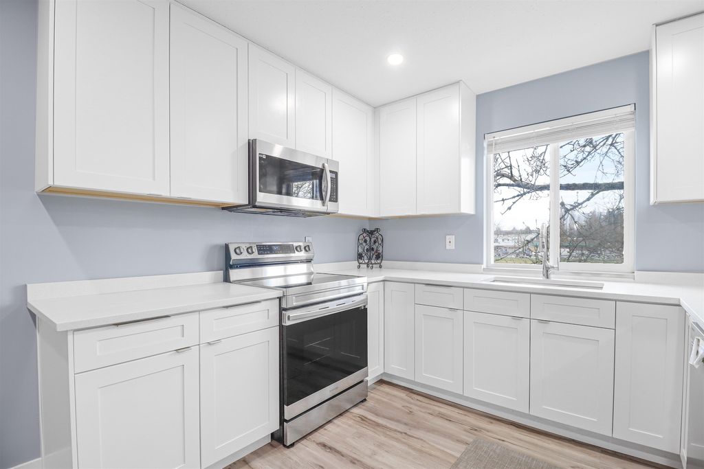 7365 Canada Way BurnabyBurnaby