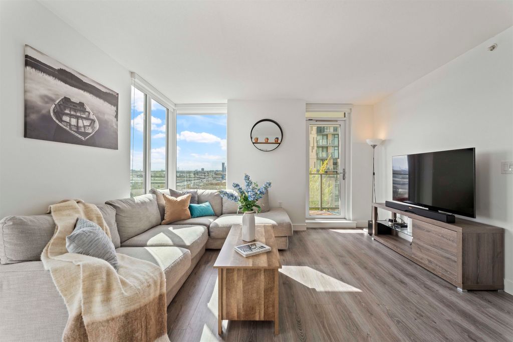 807 8181 Chester ST Vancouver, Vancouver Condos for sale, MLS® R2990805