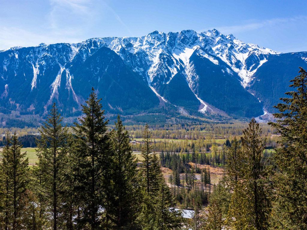 8203 MERLOT PEAK DR, Pemberton Home for sale, MLS® R2960682