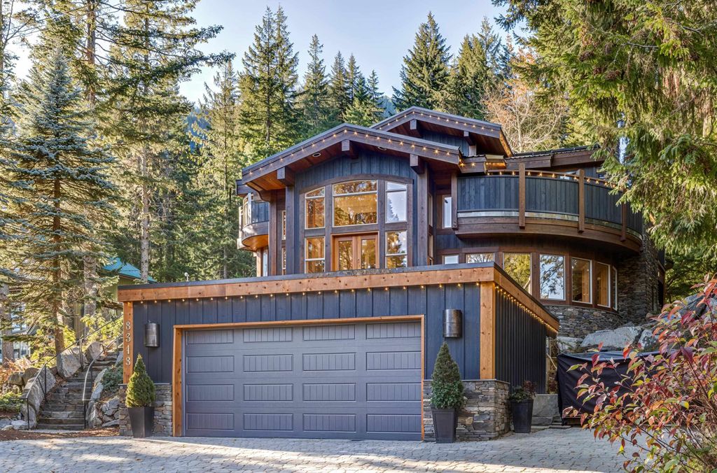 8348 Mountain View DR Whistler, Whistler Houses for sale, MLS® R2943846