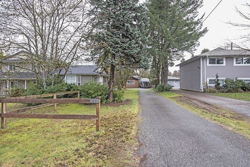 967 LILLIAN ST, Coquitlam Home for sale, MLS® R2970153