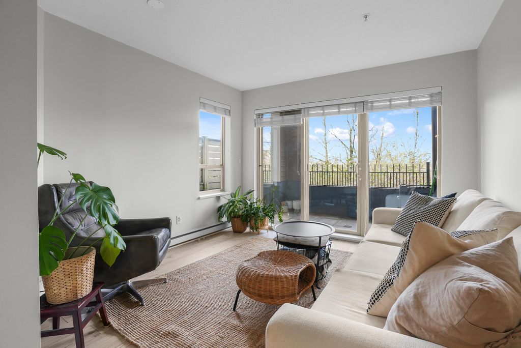 Langley, Walnut Grove Condos for Sale and Apartments, MLS® Listings